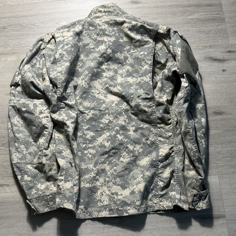 US Army Combat Uniform (ACU) Shirt Jacket Digital Camo UCP, XS, X-Small - Picture 7 of 7